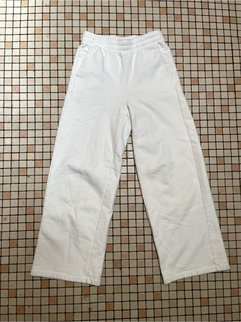 Aritzia Babaton White Elastic-Waist Fleece Lounge Pants